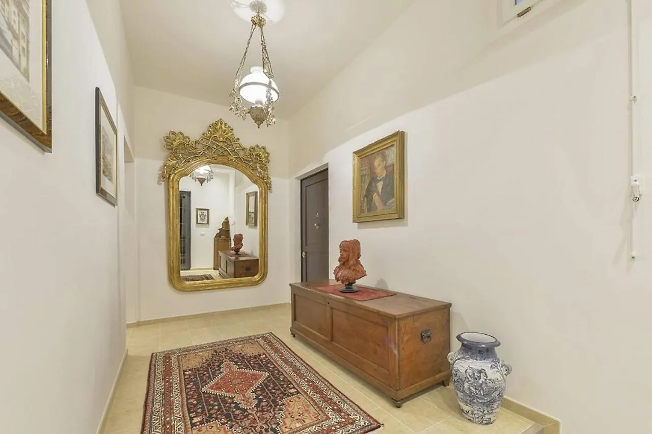 Appartamento Palazzo Anselmi Firenze Italia