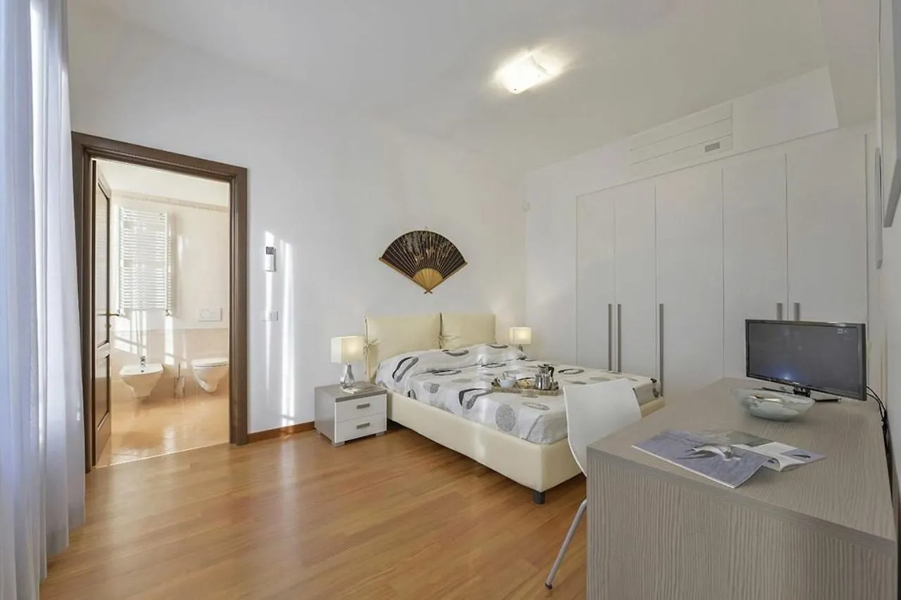 Apartment Palazzo Anselmi By Halldis Florence