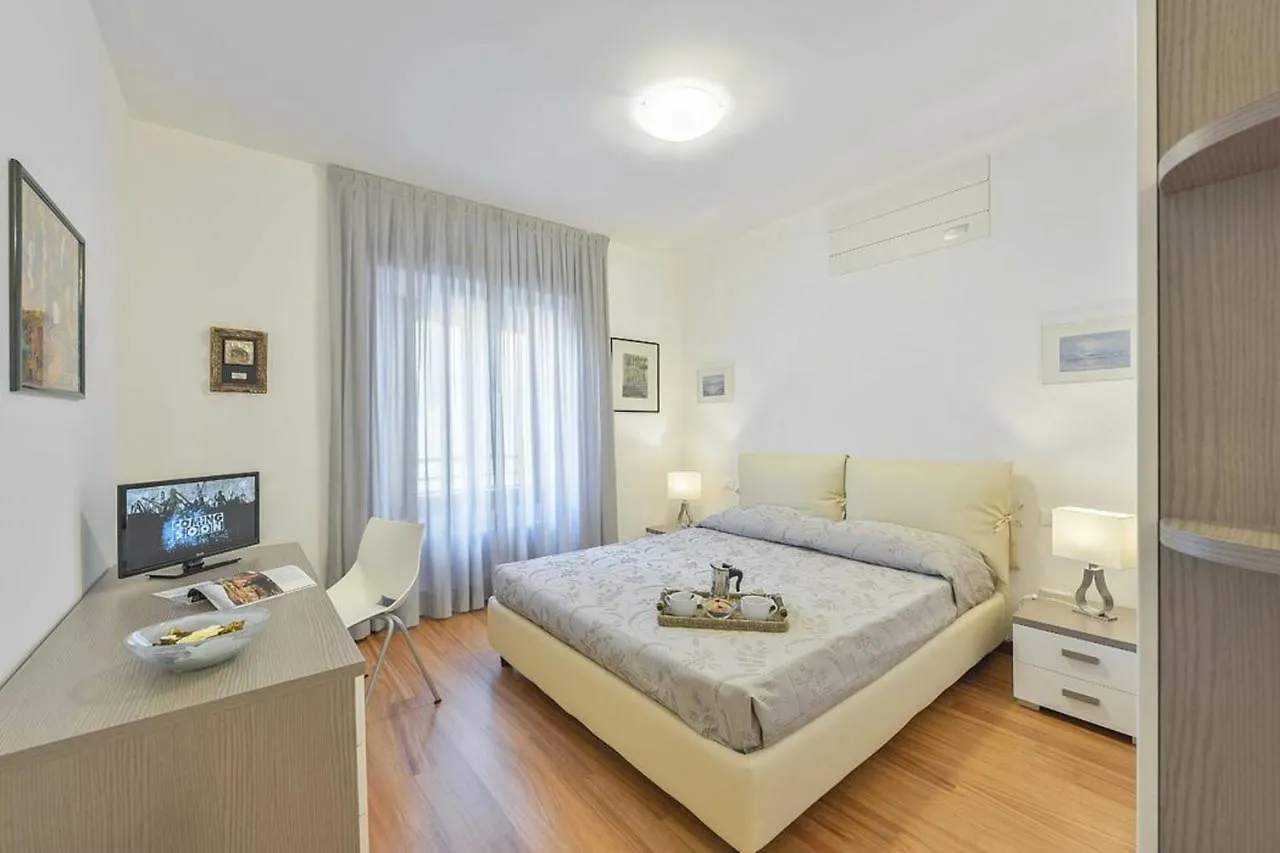 Appartamento Palazzo Anselmi Firenze Italia