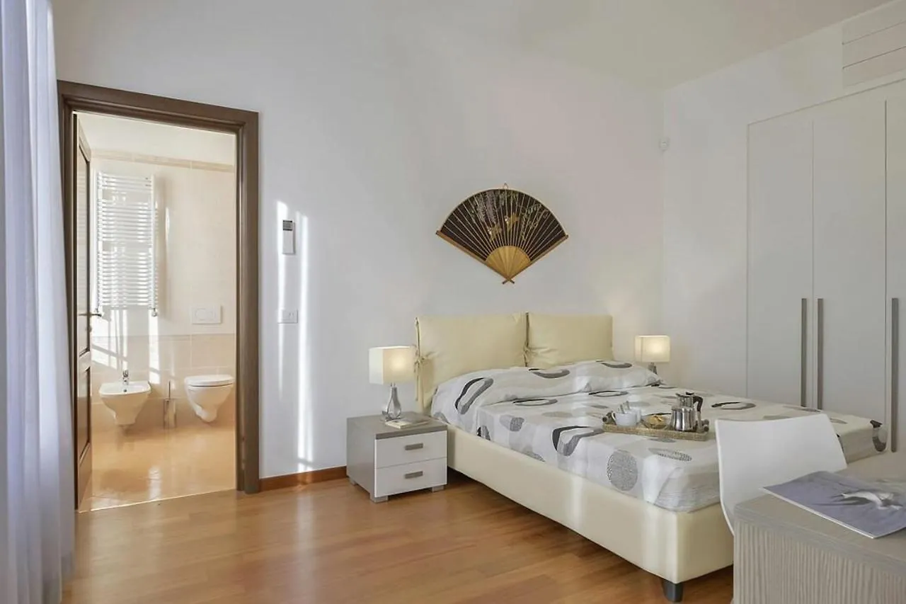 Appartamento Palazzo Anselmi Firenze Italia