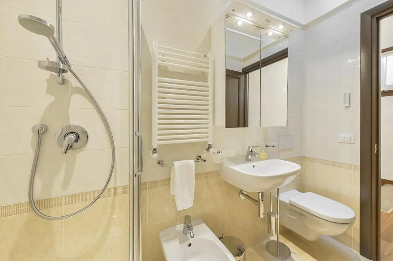 Palazzo Anselmi Apartment Florence